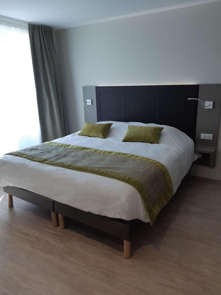 Brit Hotel Confort Сен Дизие Стая снимка